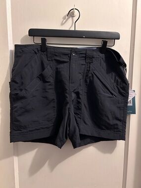 Royal Robbins Backcountry shorts women’s size 10 NWT Jet Black hiking utility